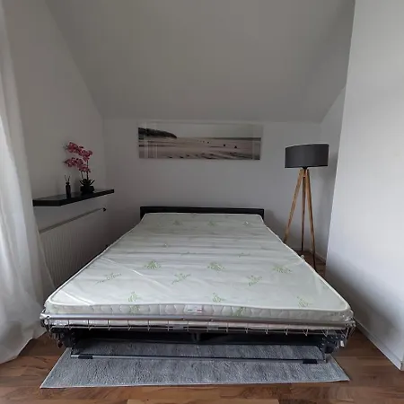 Lina - Stilvolles Dachatelier Apartament *